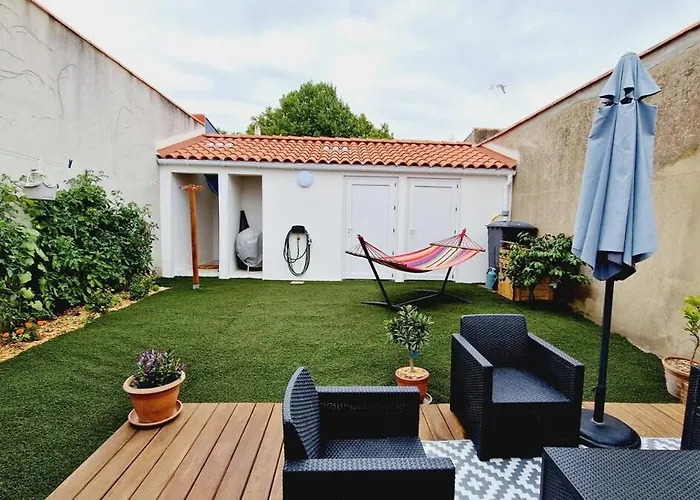 La Sablaise, Maison Confort à 10 Mn De La Maison d'hôtes 4*